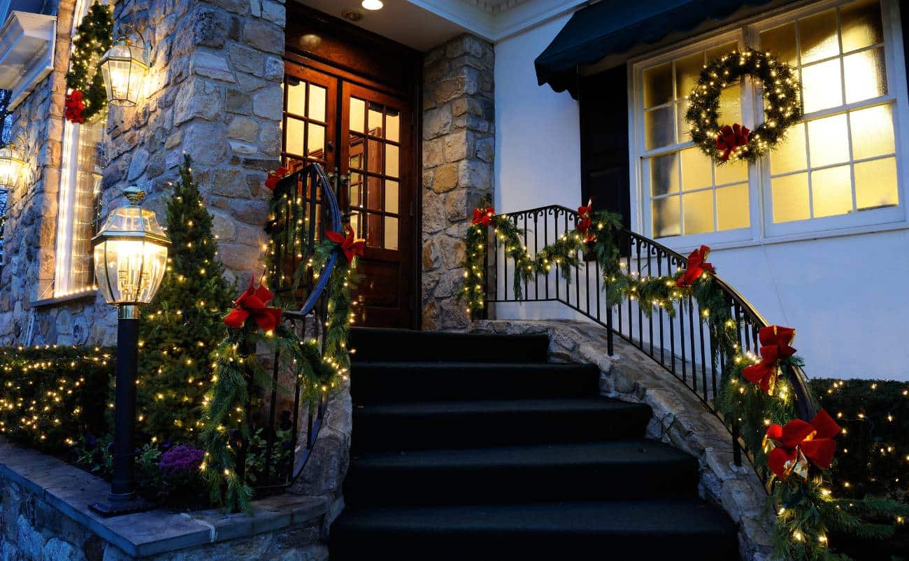 Traditional Christmas Tree Decorations with Stairs and Doors