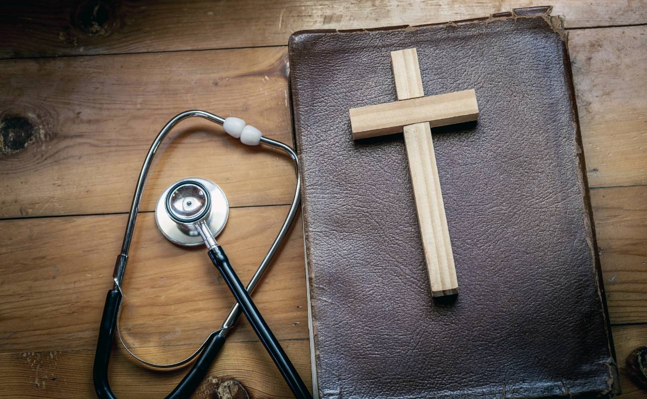 21 Powerful Bible Verses for Healthcare Professionals Care